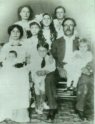 William Lowe Family